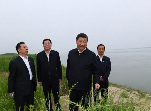 万里长江水云阔 ——习近平总书记在湘考察长江经济带发展回访记