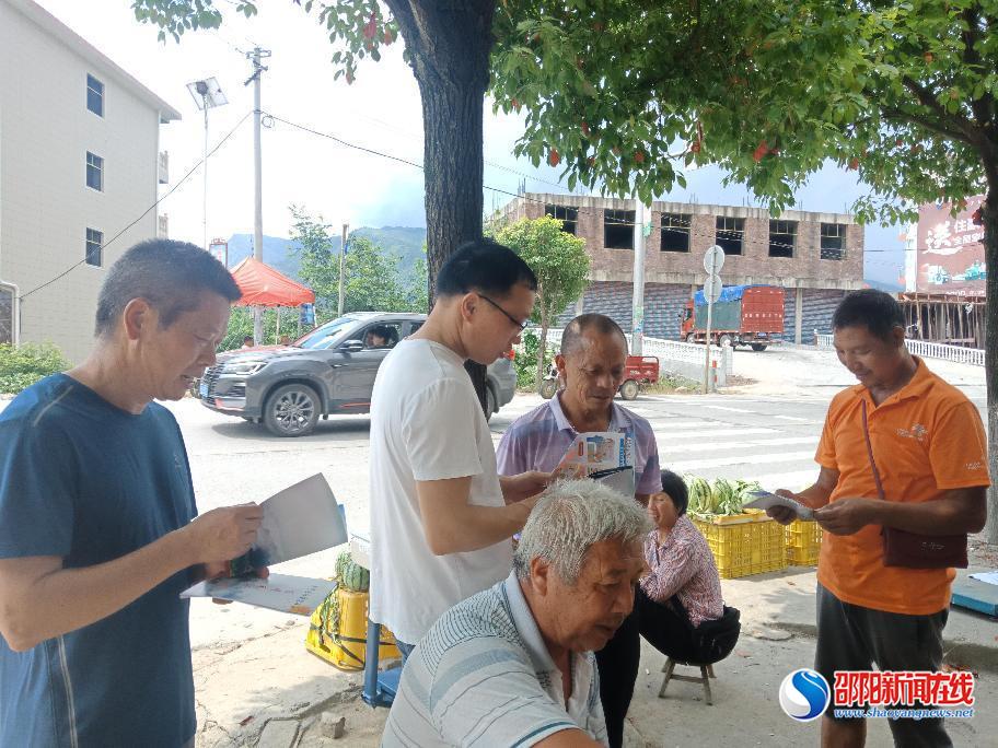 新宁县邓银公路超限检测站：开展“党员承诺践诺”宣传活动