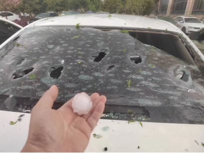 平安财险邵阳中支高效应对突发暴雨冰雹灾害