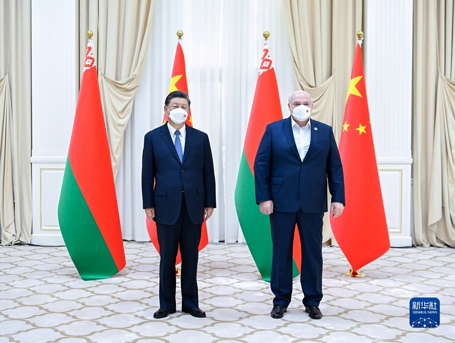 习近平会见白俄罗斯总统卢卡申科