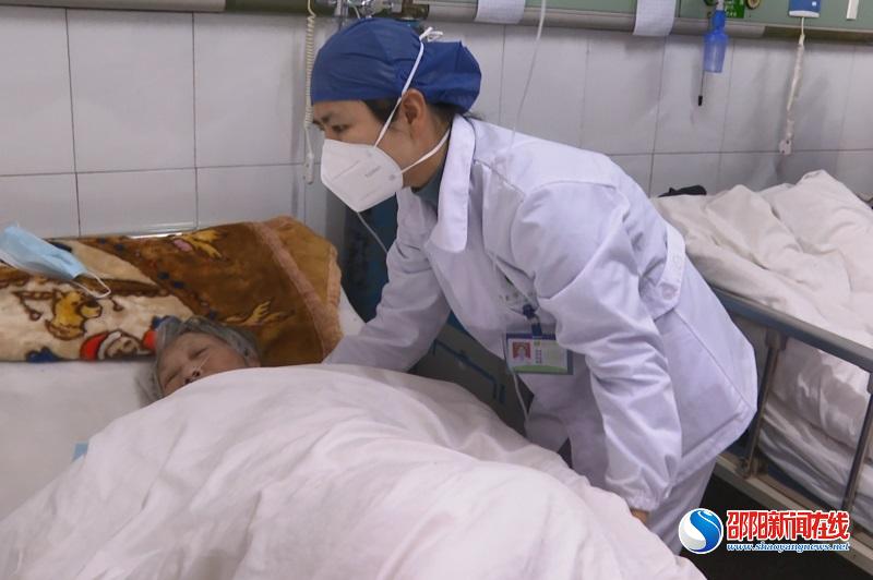 邵东市中医医院五官科护士长刘乐容：纯白天使 “医”心守护