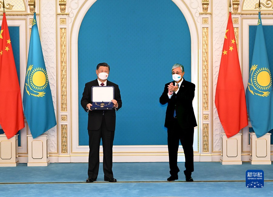 独家视频丨习近平出席仪式 接受哈萨克斯坦总统授予“金鹰勋章”